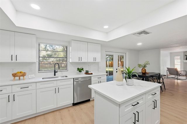 404 BRYAN OAK AVENUE, Brandon, FL 33511