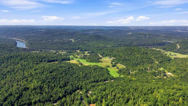 144 R.L Colyer Road, Somerset, KY 42501