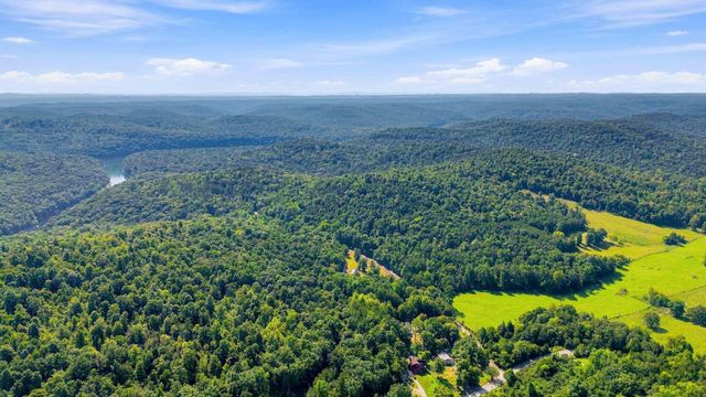 144 R.L Colyer Road, Somerset, KY 42501