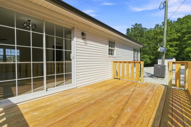 144 R.L Colyer Road, Somerset, KY 42501