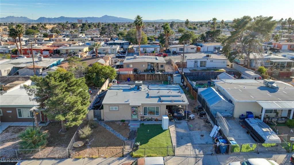 3693 Hilo Avenue, Las Vegas, NV 89104