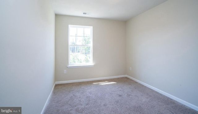 121 MAZZEO DR, Glassboro, NJ 08028