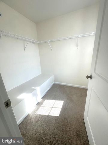 121 MAZZEO DR, Glassboro, NJ 08028