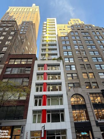 5 E 44th St Apt 11, New York City, NY 10017