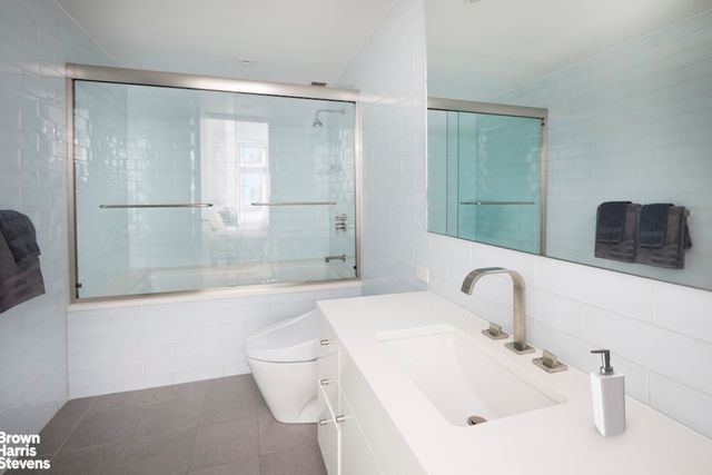 5 E 44th St Apt 11, New York City, NY 10017