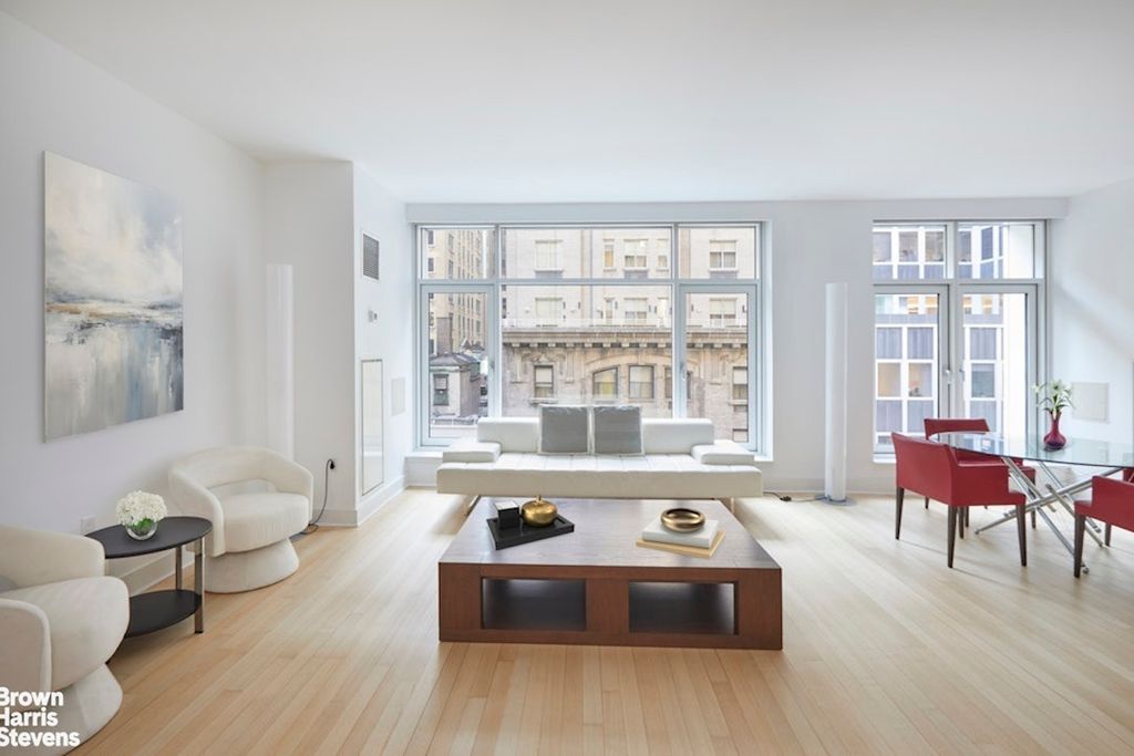 5 E 44th St Apt 11, New York City, NY 10017