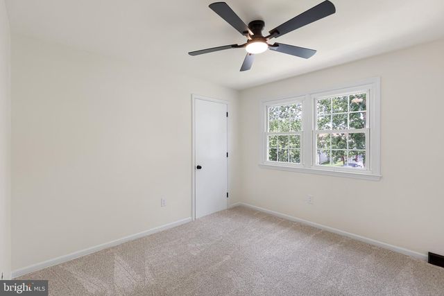 13 BLACK RD, New Castle, DE 19720