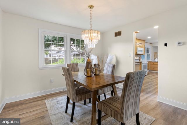 13 BLACK RD, New Castle, DE 19720