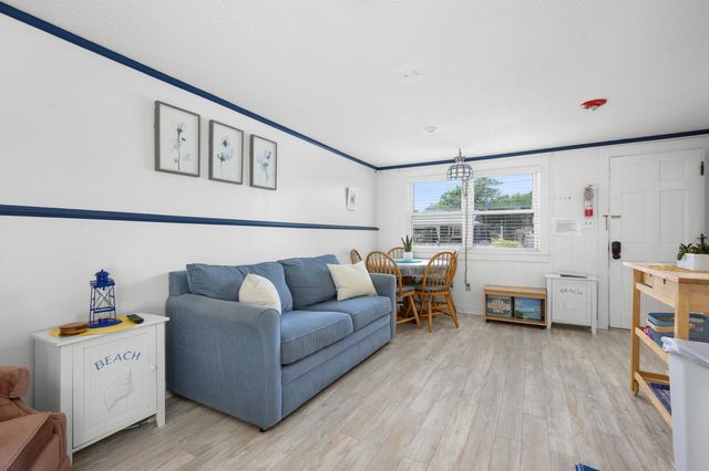 194 Captain Chase Road UNIT 3, Dennis Port, MA 02639