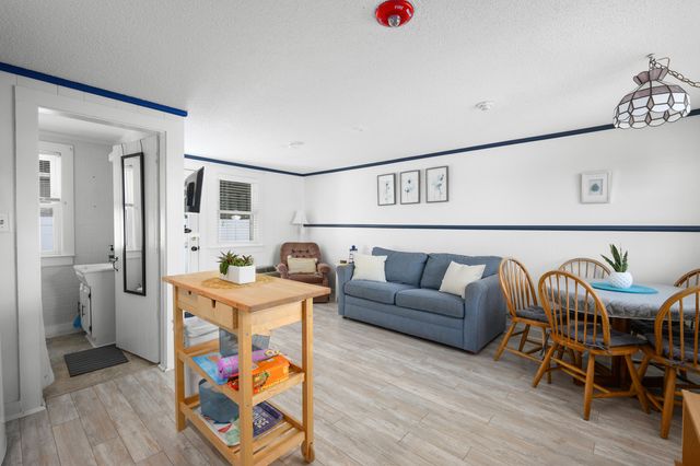 194 Captain Chase Road UNIT 3, Dennis Port, MA 02639