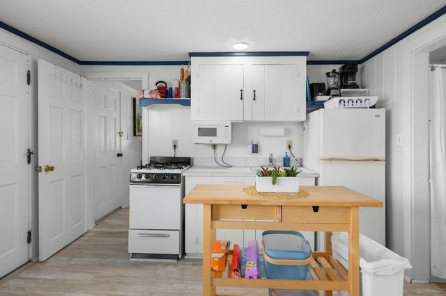 194 Captain Chase Road UNIT 3, Dennis Port, MA 02639