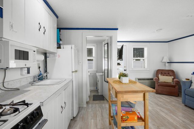 194 Captain Chase Road UNIT 3, Dennis Port, MA 02639