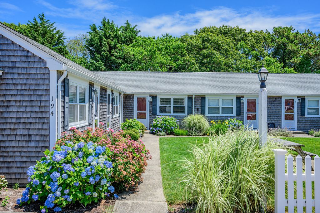 194 Captain Chase Road UNIT 3, Dennis Port, MA 02639