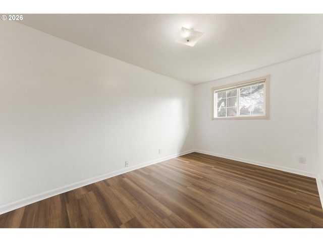 1310 W QUINALT St, Springfield, OR 97477