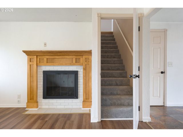 1310 W QUINALT St, Springfield, OR 97477