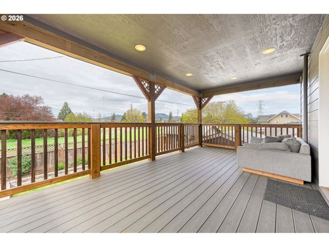 1310 W QUINALT St, Springfield, OR 97477