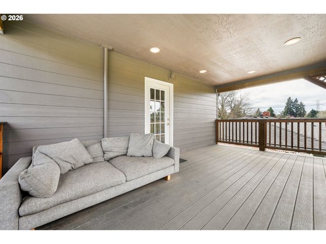 1310 W QUINALT St, Springfield, OR 97477