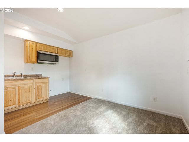 1310 W QUINALT St, Springfield, OR 97477