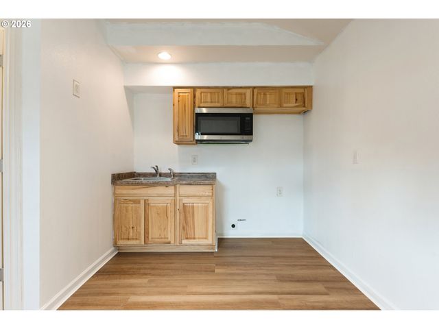 1310 W QUINALT St, Springfield, OR 97477