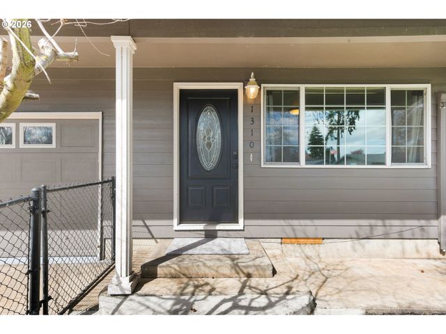 1310 W QUINALT St, Springfield, OR 97477