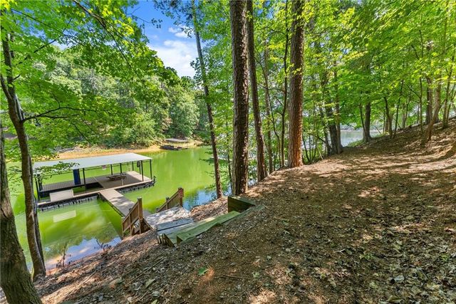 3173 Alenes Drive, Gainesville, GA 30506