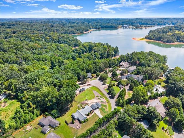 3173 Alenes Drive, Gainesville, GA 30506