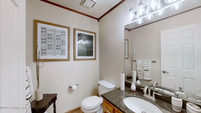 1039 Cobblestone Cir, Pioneer Village, KY 40165