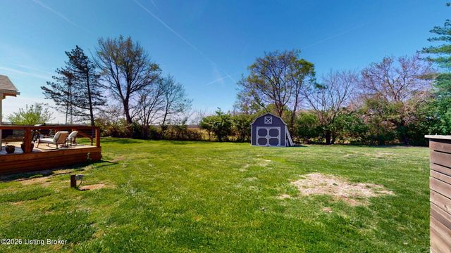 1039 Cobblestone Cir, Pioneer Village, KY 40165