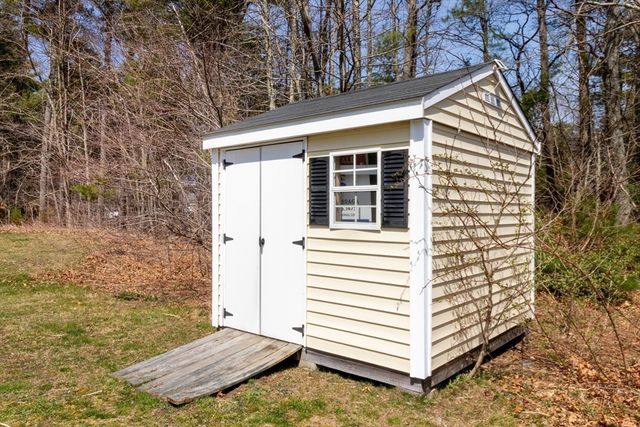391 Franklin St 1, Hanson, MA 02341
