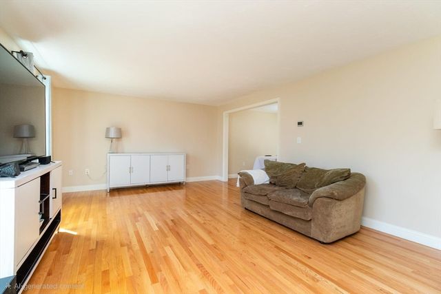 391 Franklin St 1, Hanson, MA 02341