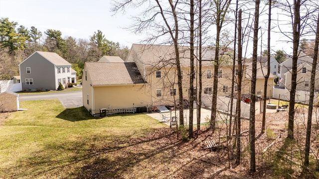391 Franklin St 1, Hanson, MA 02341