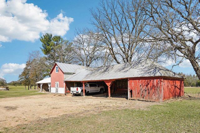 N4691 County Road HH, Mauston, WI 53948
