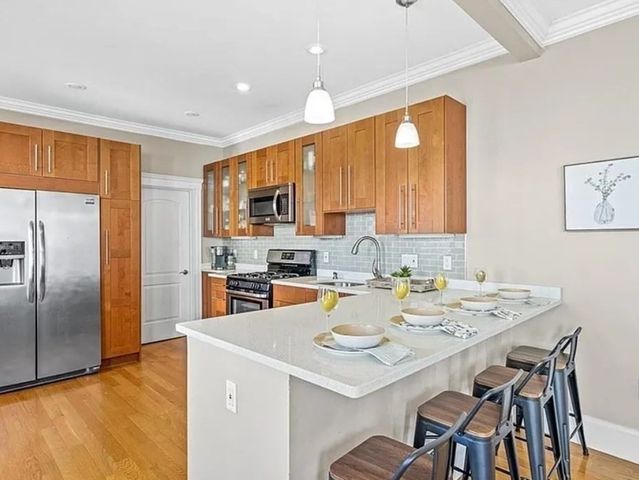 52 Stanley Ave 2, Medford, MA 02155