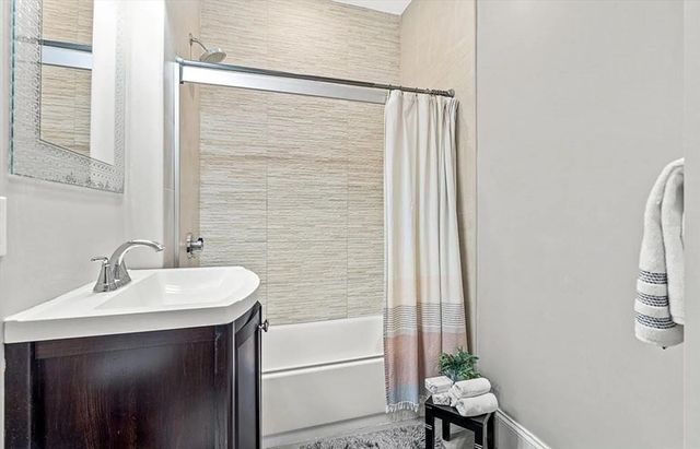 52 Stanley Ave 2, Medford, MA 02155
