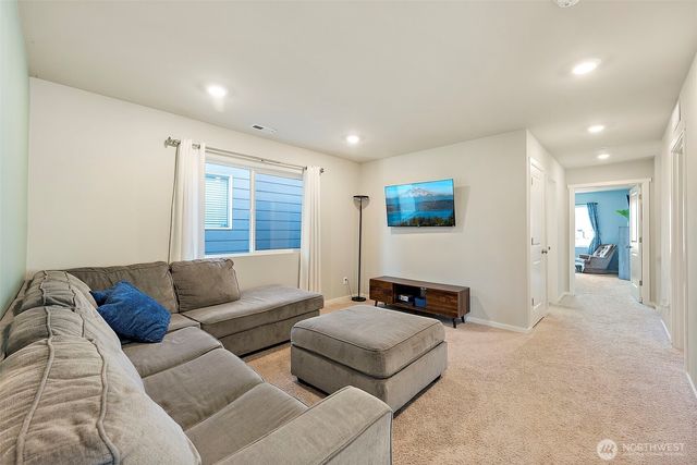 18418 107th Avenue E, Puyallup, WA 98374