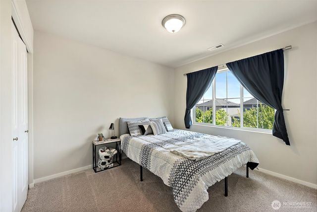 18418 107th Avenue E, Puyallup, WA 98374
