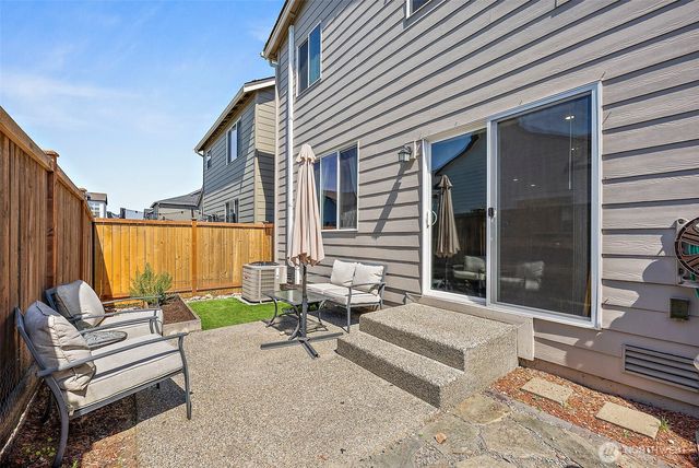 18418 107th Avenue E, Puyallup, WA 98374