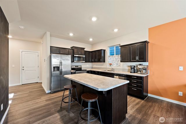 18418 107th Avenue E, Puyallup, WA 98374