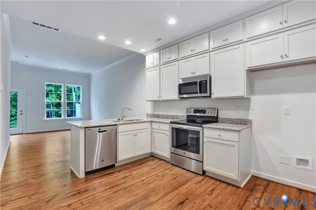 18764 Palisades Cove Trl, Moseley, VA 23120