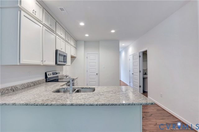 18764 Palisades Cove Trl, Moseley, VA 23120