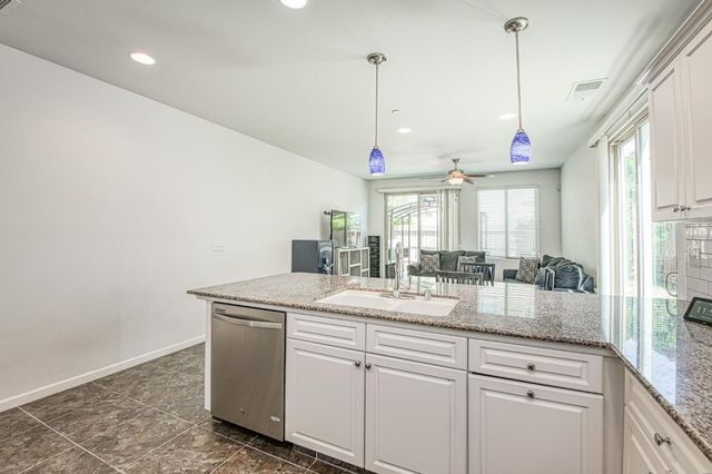 3043 Cirque Lane, Clovis, CA 93619