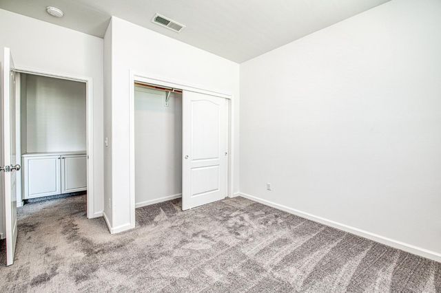 3043 Cirque Lane, Clovis, CA 93619