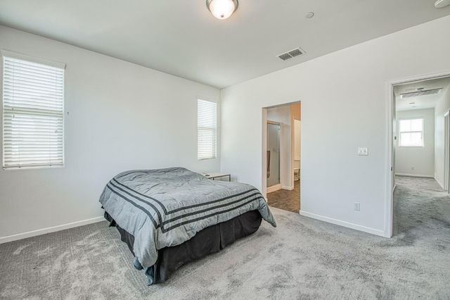 3043 Cirque Lane, Clovis, CA 93619