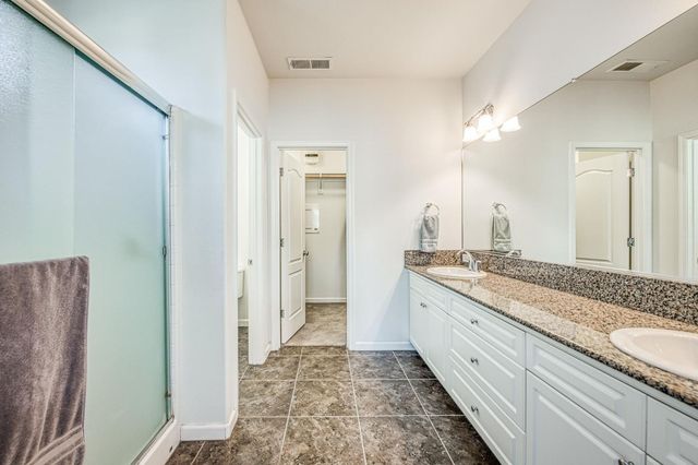 3043 Cirque Lane, Clovis, CA 93619