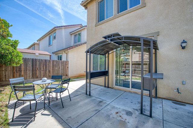 3043 Cirque Lane, Clovis, CA 93619