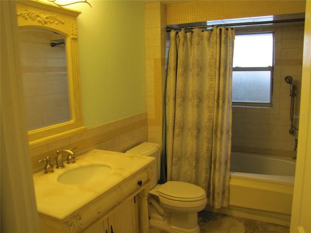 7807 N MATANZAS AVENUE, Tampa, FL 33614