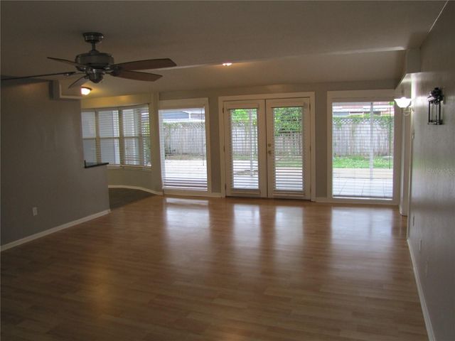 7807 N MATANZAS AVENUE, Tampa, FL 33614