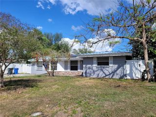 7807 N MATANZAS AVENUE, Tampa, FL 33614