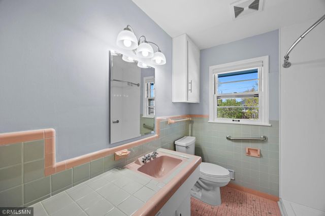 920 W 62nd Street, Minneapolis, MN 55419