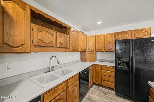 2527 W LARKSPUR Drive, Phoenix, AZ 85029